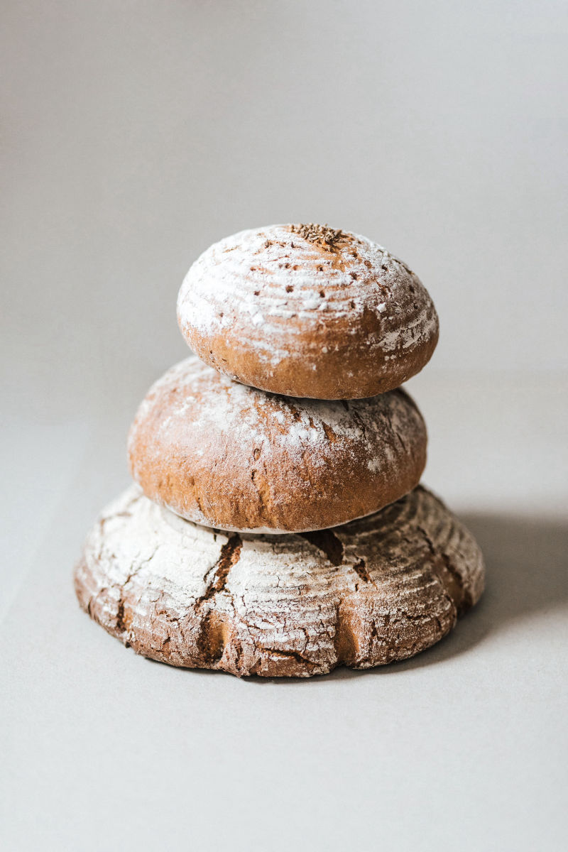 Brote aus Natursauerteig